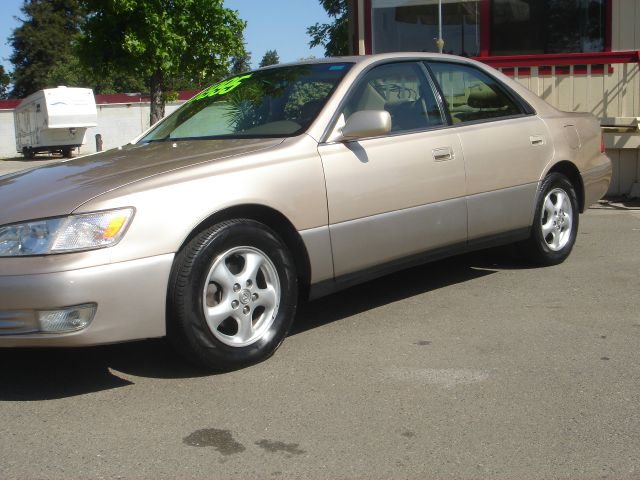 Lexus ES 300 1997 photo 8