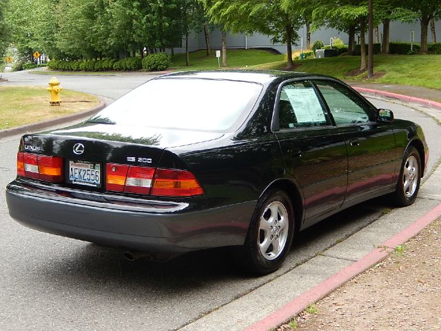 Lexus ES 300 1997 photo 1