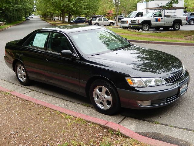 Lexus ES 300 1997 photo 2