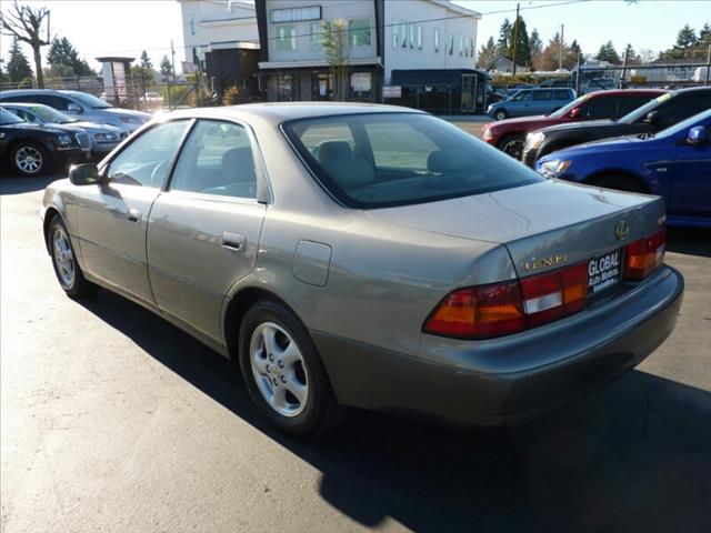 Lexus ES 300 1997 photo 1