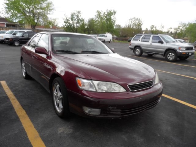 Lexus ES 300 Base Sedan