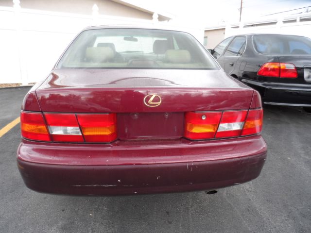 Lexus ES 300 1997 photo 6