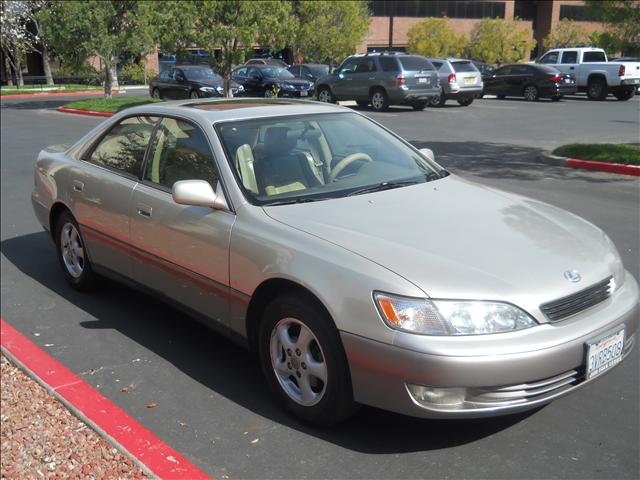 Lexus ES 300 1997 photo 1