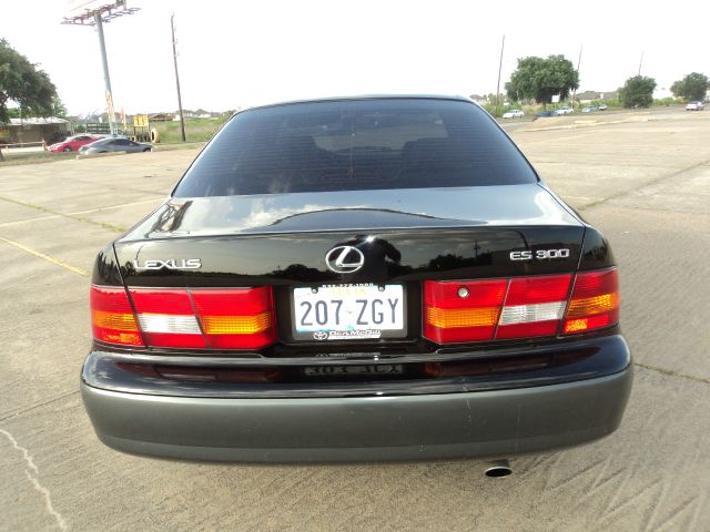 Lexus ES 300 1997 photo 3