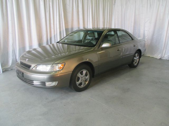 Lexus ES 300 1997 photo 1