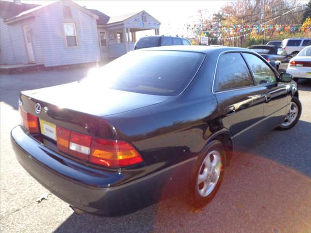 Lexus ES 300 1998 photo 2