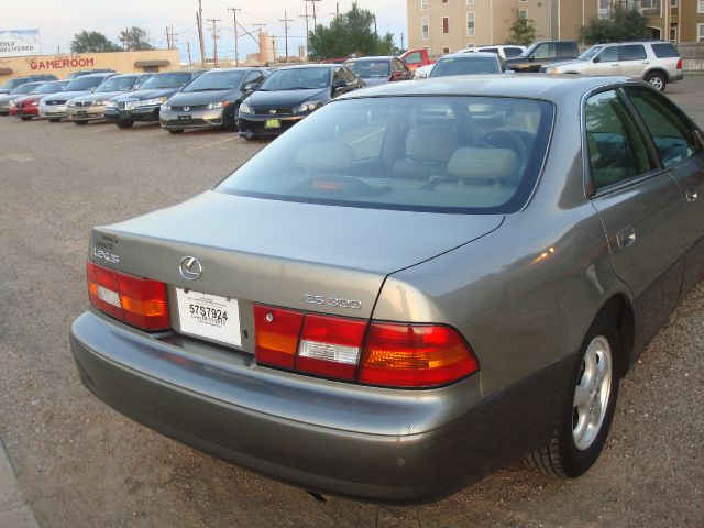 Lexus ES 300 1998 photo 1