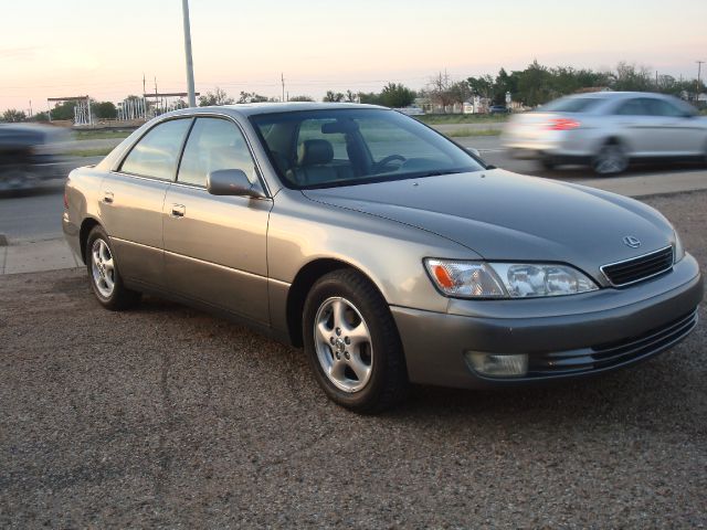 Lexus ES 300 1998 photo 2