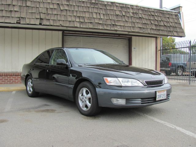 Lexus ES 300 1998 photo 3