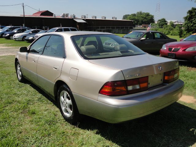 Lexus ES 300 1998 photo 1