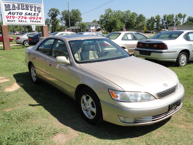 Lexus ES 300 1998 photo 3