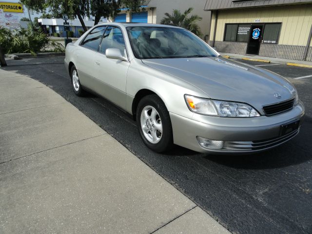 Lexus ES 300 1998 photo 13