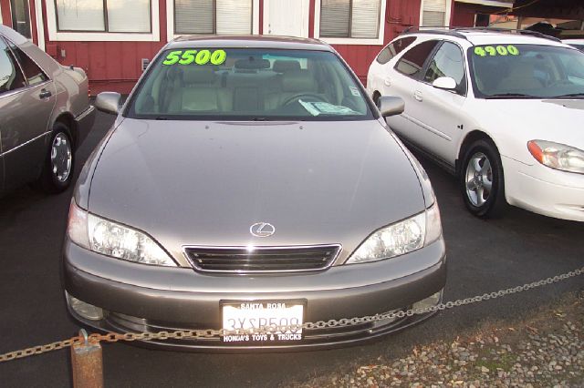 Lexus ES 300 1998 photo 2