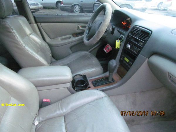 Lexus ES 300 1998 photo 2