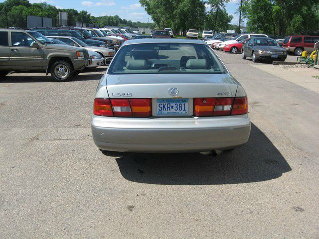 Lexus ES 300 1998 photo 2