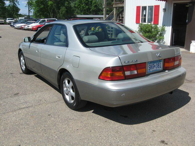 Lexus ES 300 1998 photo 4