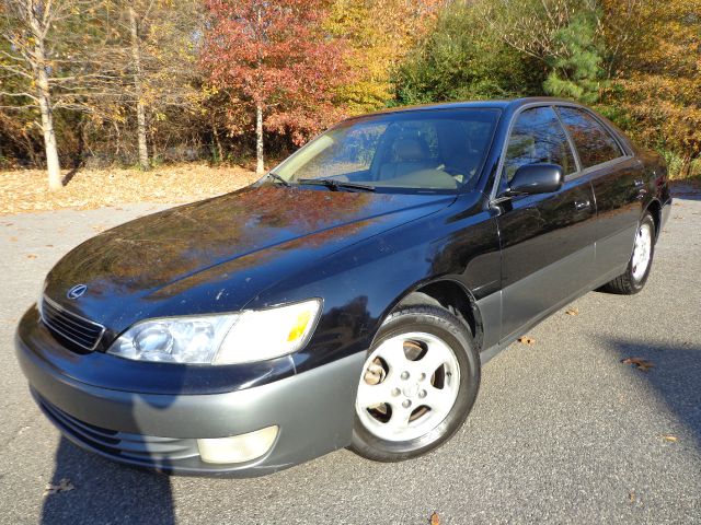 Lexus ES 300 Base Sedan