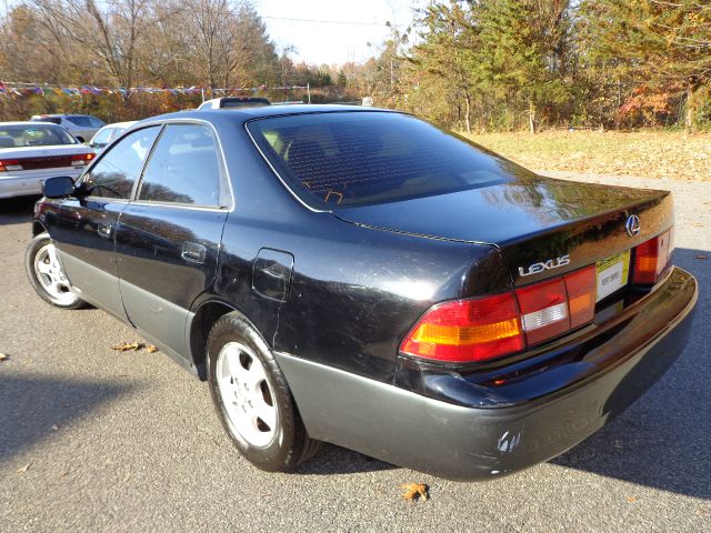 Lexus ES 300 1998 photo 3