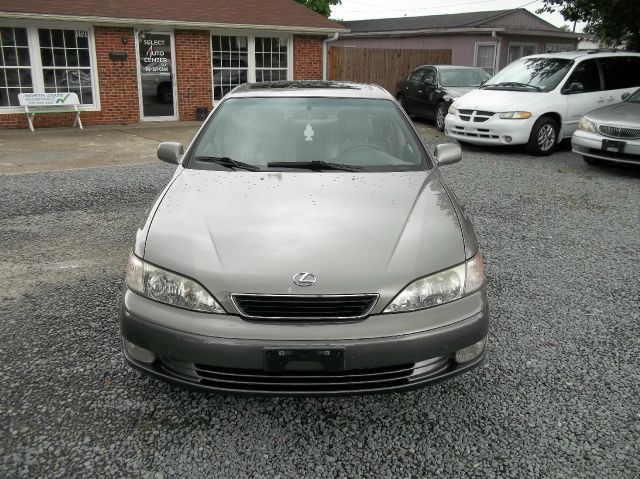 Lexus ES 300 Base Sedan