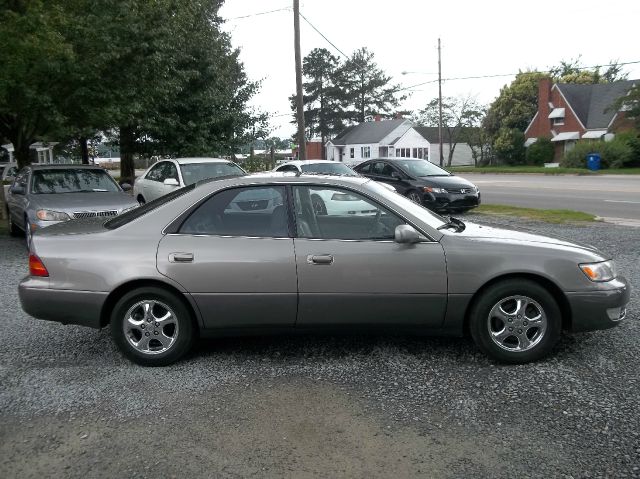 Lexus ES 300 1998 photo 3