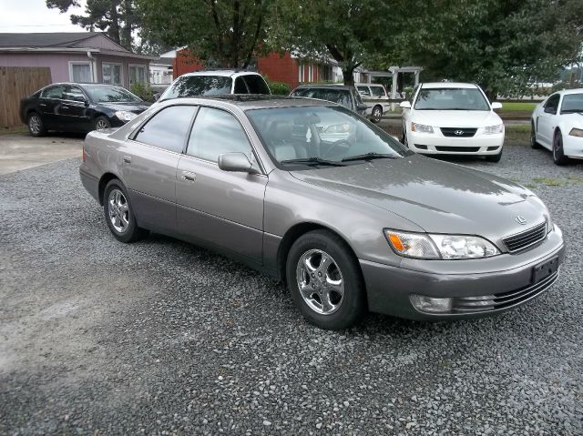 Lexus ES 300 1998 photo 4