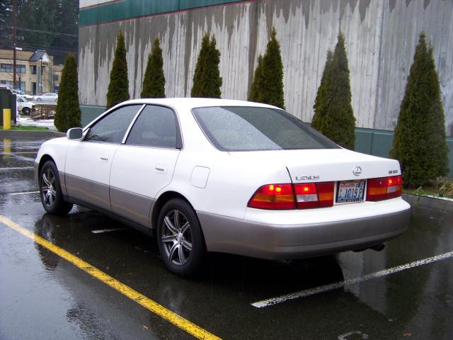 Lexus ES 300 1999 photo 2