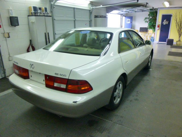 Lexus ES 300 1999 photo 3