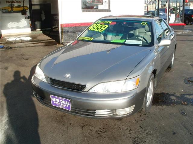 Lexus ES 300 Base Sedan