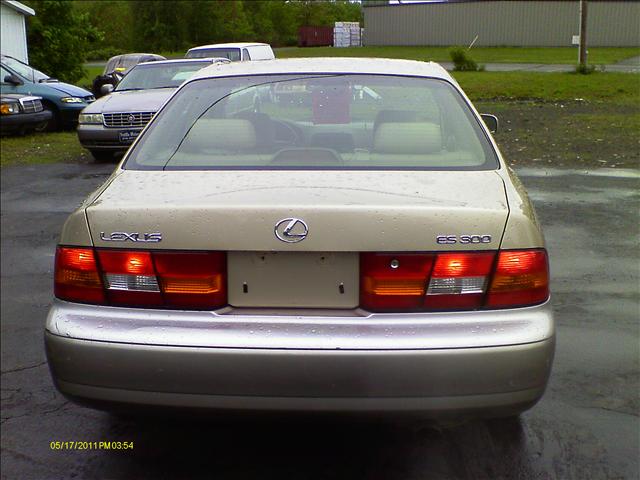 Lexus ES 300 1999 photo 1