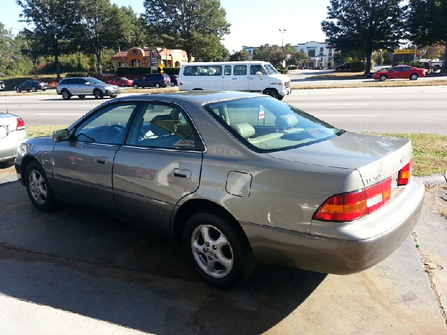 Lexus ES 300 1999 photo 1