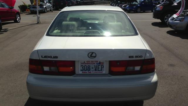 Lexus ES 300 1999 photo 10