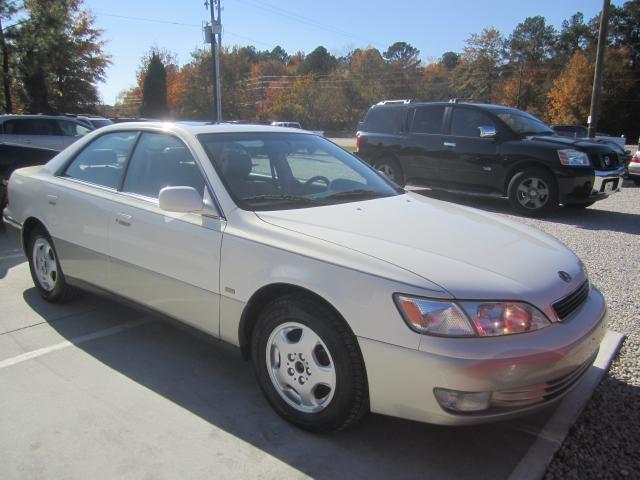 Lexus ES 300 1999 photo 2