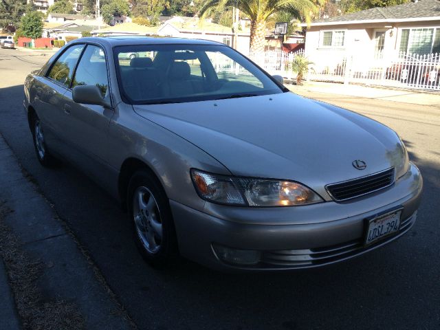 Lexus ES 300 1999 photo 3