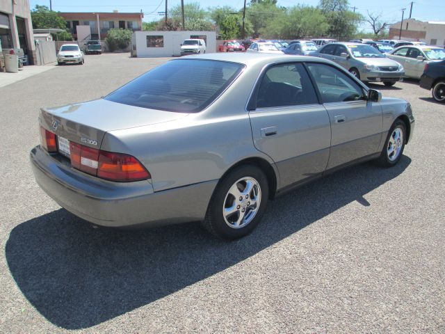 Lexus ES 300 1999 photo 3