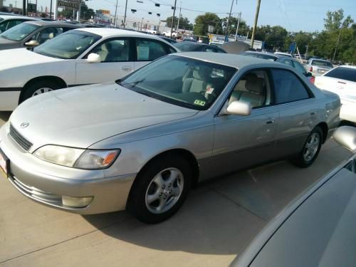 Lexus ES 300 1999 photo 2