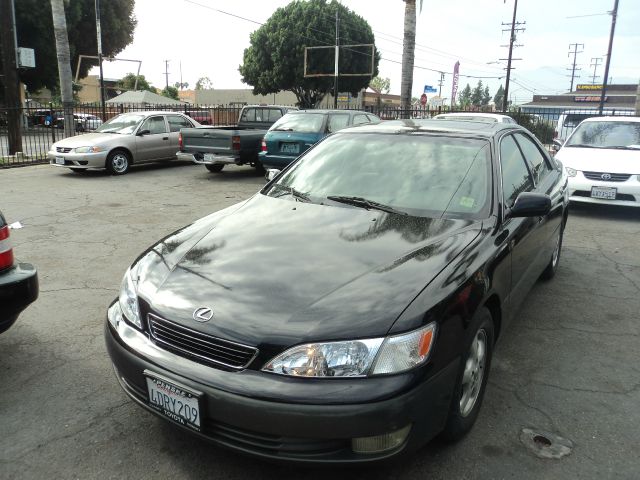 Lexus ES 300 1999 photo 4