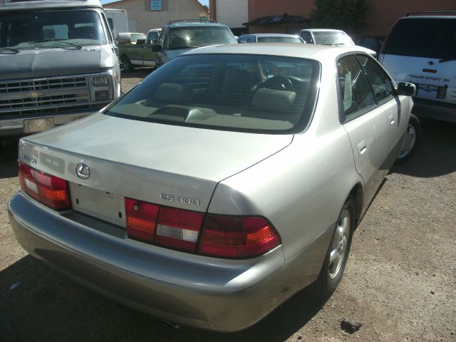 Lexus ES 300 1999 photo 1