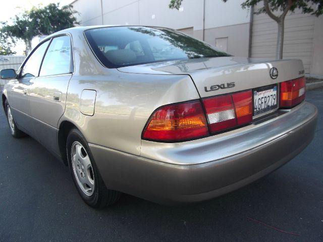 Lexus ES 300 1999 photo 1