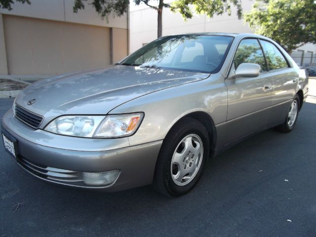 Lexus ES 300 1999 photo 3