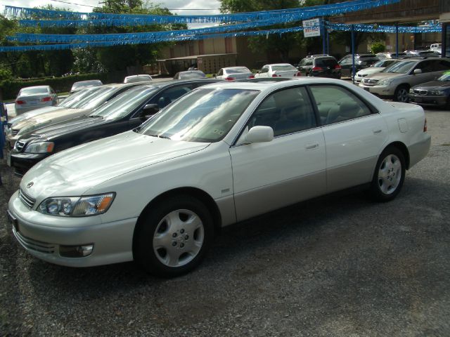 Lexus ES 300 Unknown Sedan