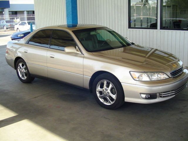 Lexus ES 300 2000 photo 2