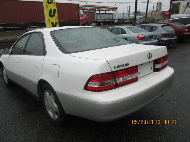 Lexus ES 300 2000 photo 3