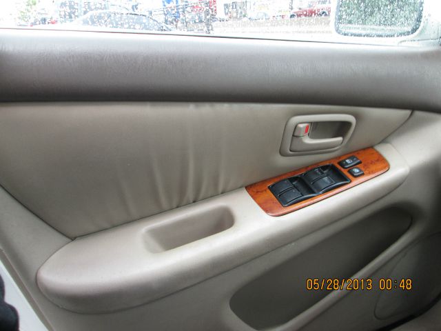 Lexus ES 300 2000 photo 9