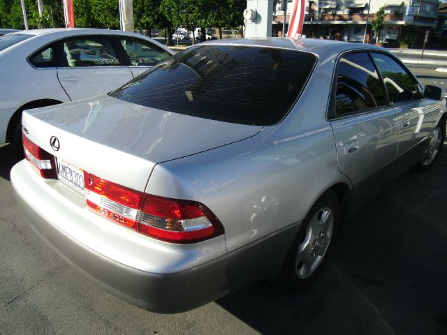 Lexus ES 300 Unknown Sedan