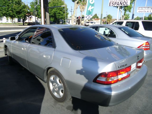 Lexus ES 300 2000 photo 3