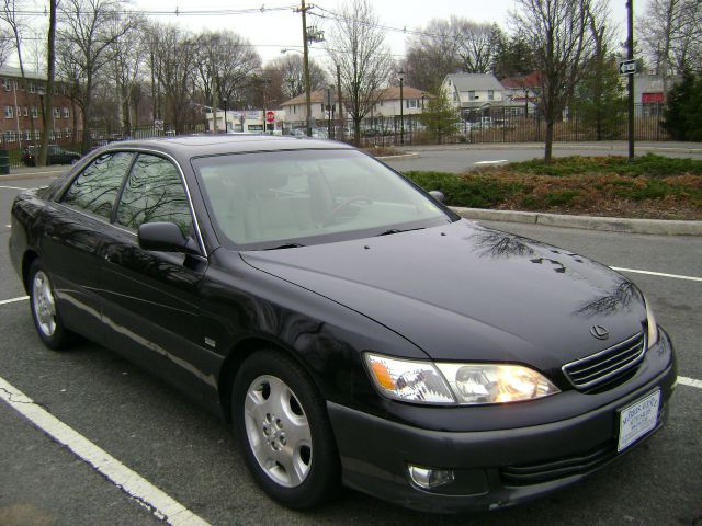 Lexus ES 300 Base Sedan