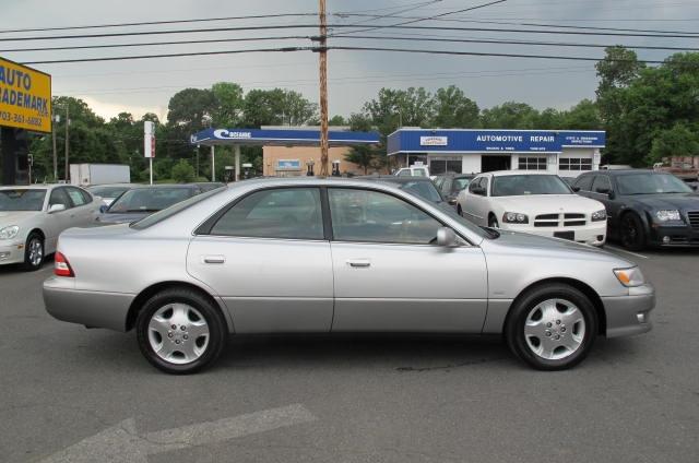 Lexus ES 300 2000 photo 12