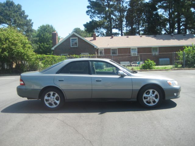 Lexus ES 300 2001 photo 2