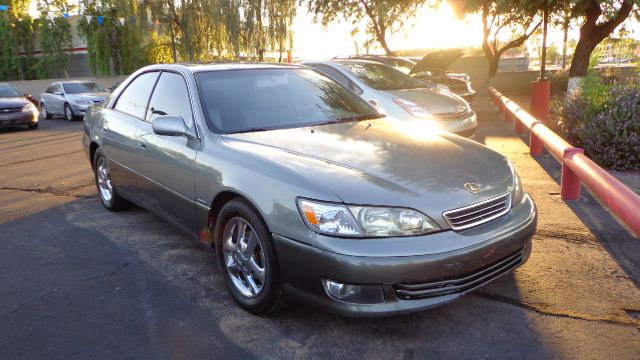 Lexus ES 300 2001 photo 2