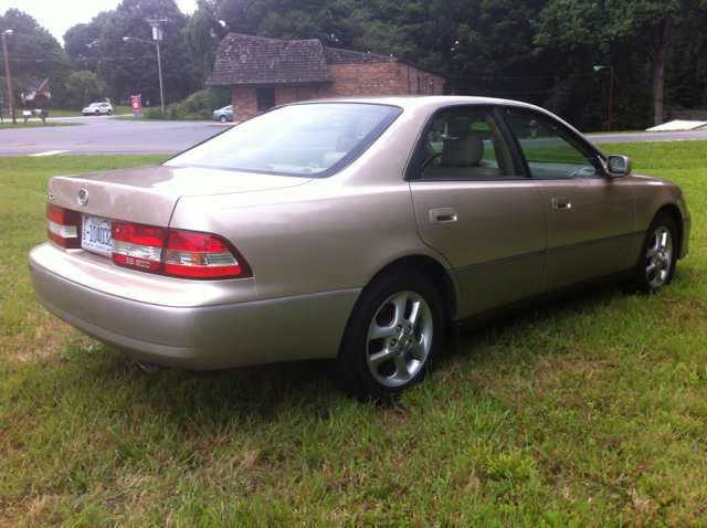 Lexus ES 300 2001 photo 2